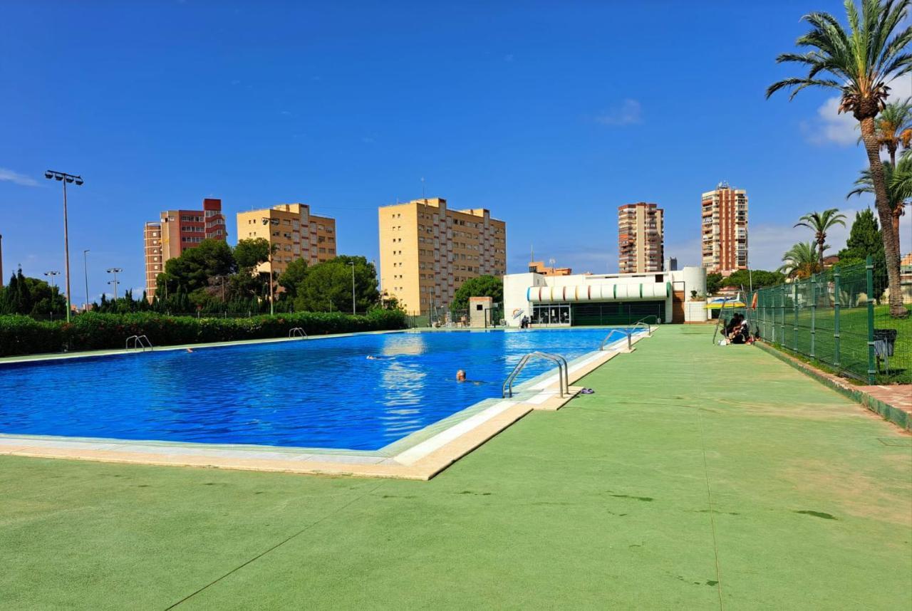 Appartamento Comfortable Studio With Sea View Benidorm Esterno foto