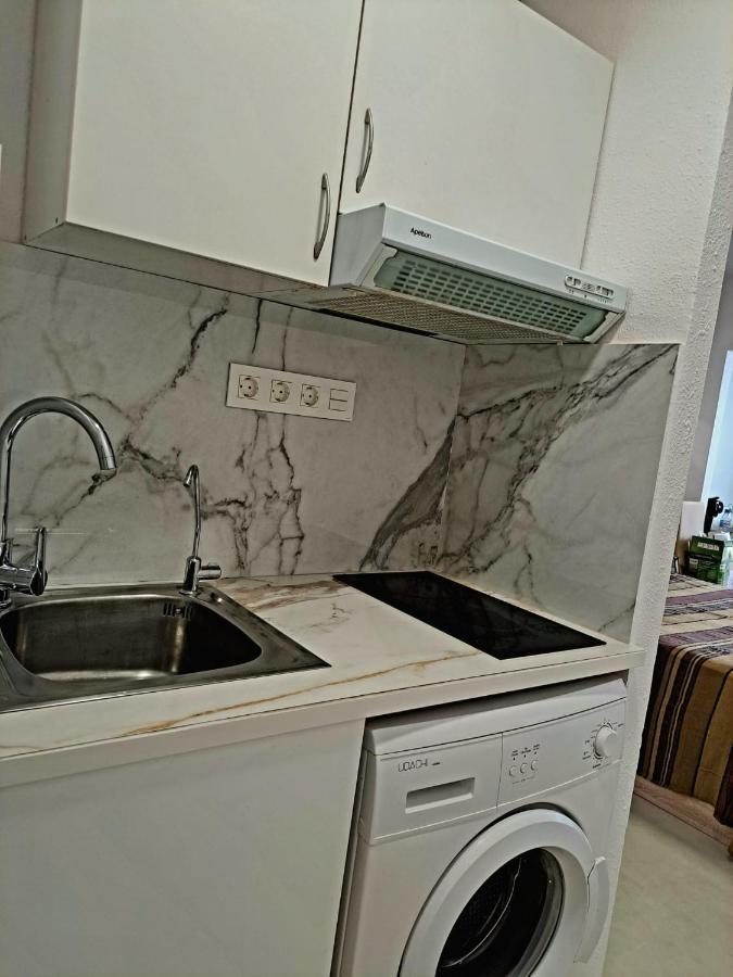 Appartamento Comfortable Studio With Sea View Benidorm Esterno foto